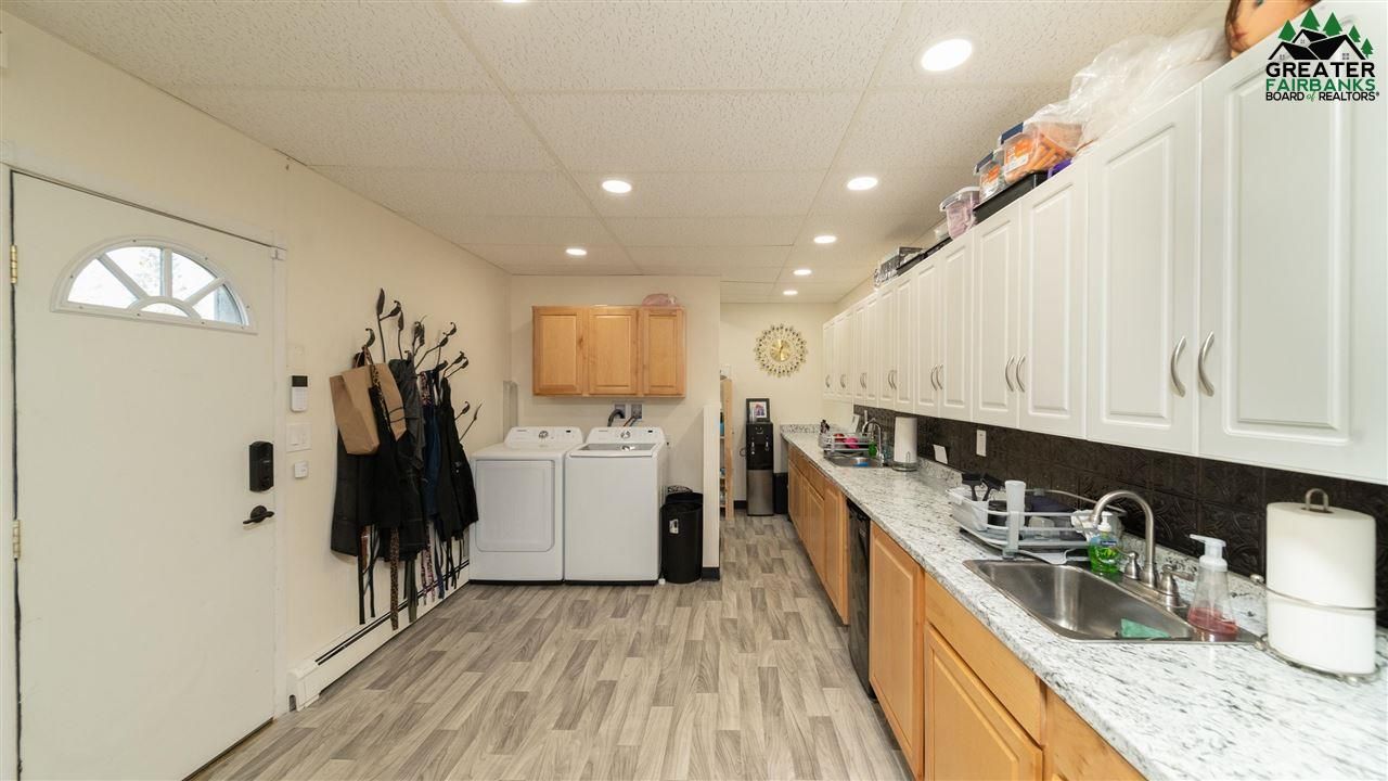 1019 College Rd, Fairbanks, AK 99701